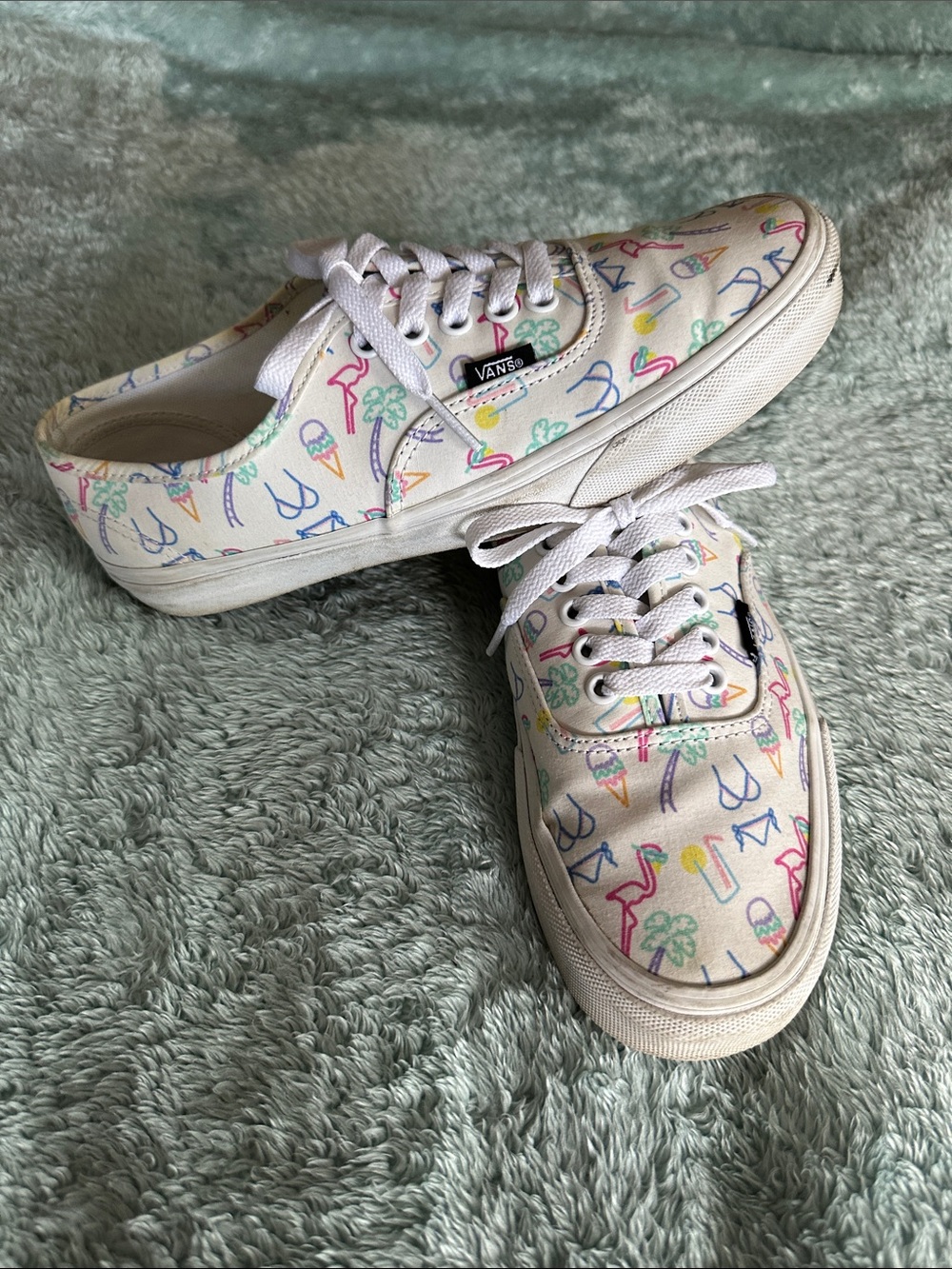 Vans Authentic White Canvas Low-Top Sneakers with Multicolor Tropical Print